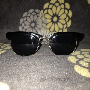 Black and Gold Women’s Sunglasses